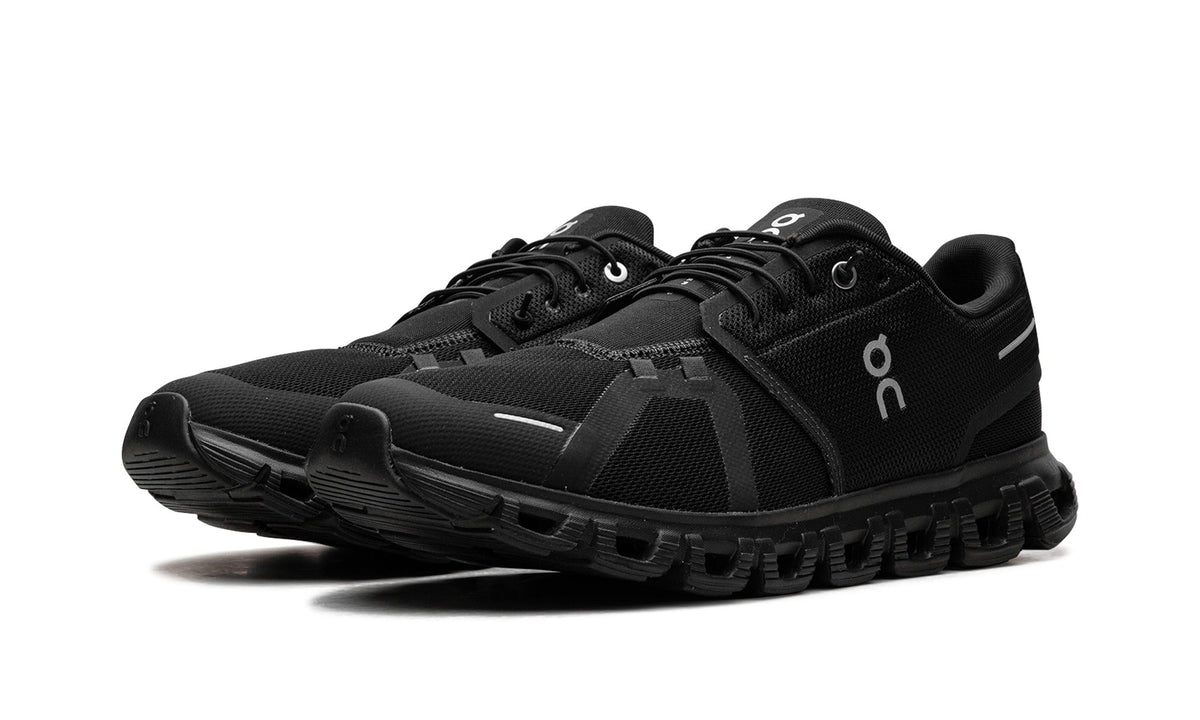 On Cloud 6 Sneakers in Triple Black