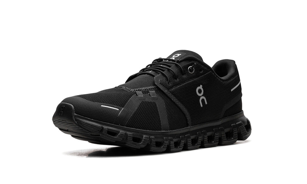 On Cloud 6 Sneakers in Triple Black