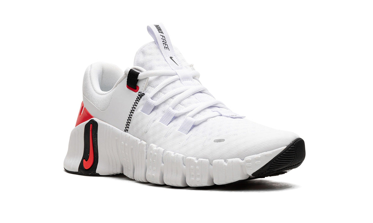 Nike Free Metcon 5 Sneakers – White, Red & Black
