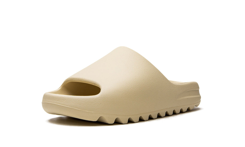 Yeezy Slide Sandals – Cream Beige