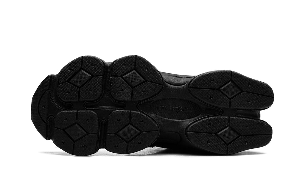 New Balance 9060 Sneakers – Triple Black