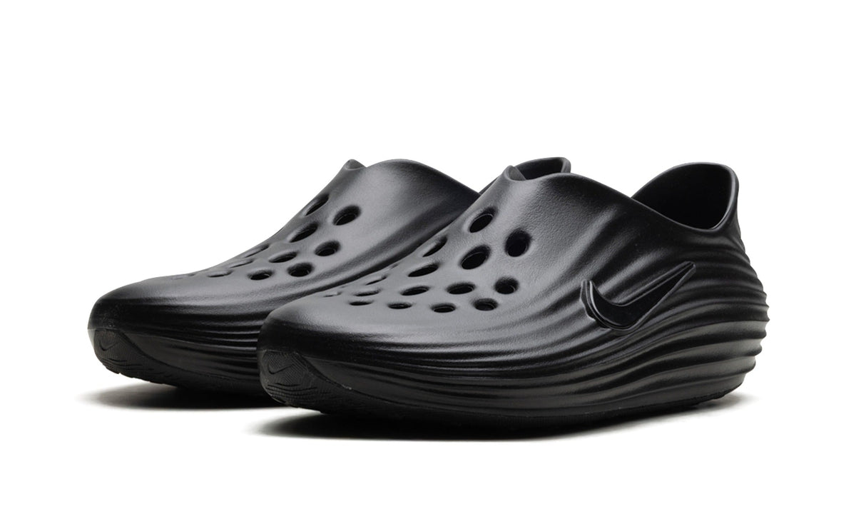Nike ReactX Rejuven8 Slip-Ons in Black